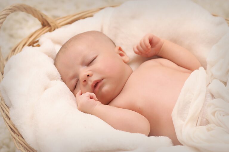 how to remove mucus from baby throat | Healthier Baby Today