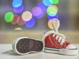 Baby Shoes, Red-and-white Low-top Sneakers // Healthier Baby Today