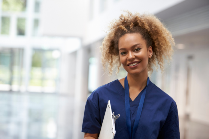 Comfort and Style: The Best Maternity Scrubs for Expecting Moms // Healthier Baby Today